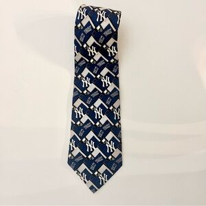 New York Yankees Silk Neck Tie NY MLB Pro Baseball Authentic Navy Blue